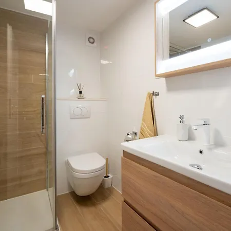 Gagula * 特罗吉尔