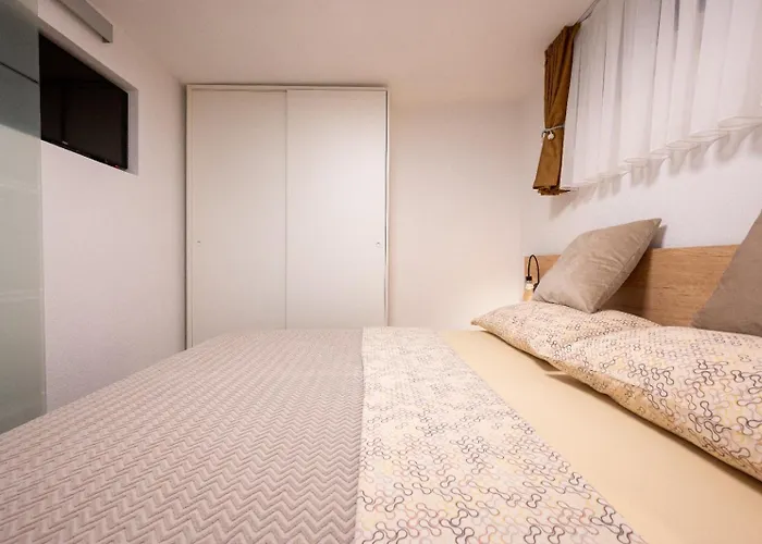 Gagula * Τρογκίρ